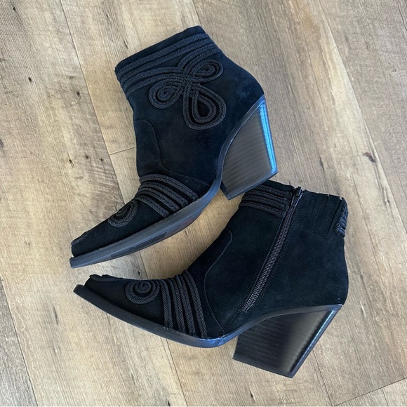 New Jeffrey Campbell Gatlin EMB Black Booties - Picture 8 of 10